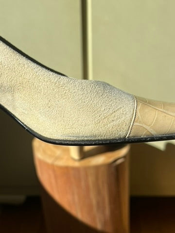 RARE Vintage 1980s Escada Leather Croc-Embossed Pumps in Pastel Yellow
