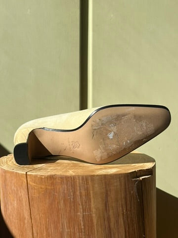 RARE Vintage 1980s Escada Leather Croc-Embossed Pumps in Pastel Yellow