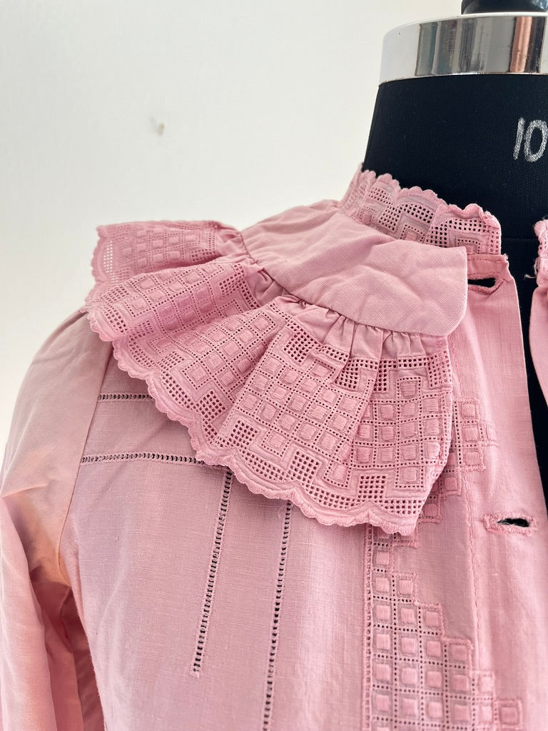 Vintage 1980s Pink Ruffle Collar Blouse - Bavarian Folk Style - Wiesn / Oktoberfest Trachten Bluse