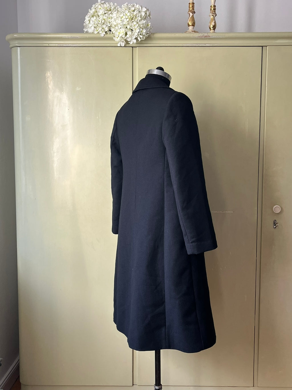 Vintage Pure Wool Coat - Classic 1960s Mid-Century Elegance