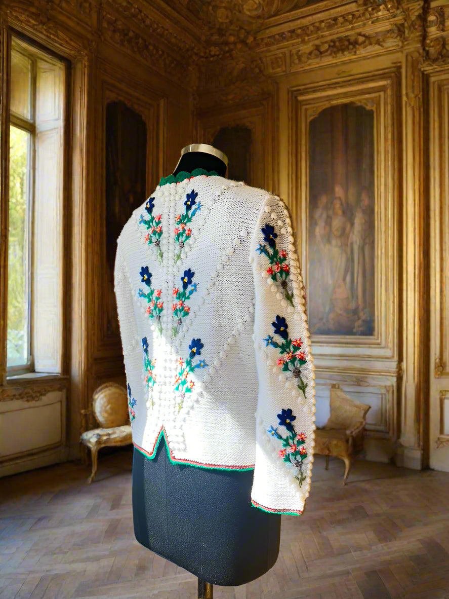 Vintage 1980s Hand-Knit White Embroidered Trachten Cardigan / Trachtenjacke / Wiesn Jacke